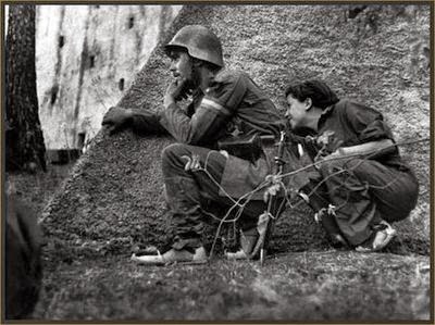 foto di guerra di Gerda taro miliziano e sua donna